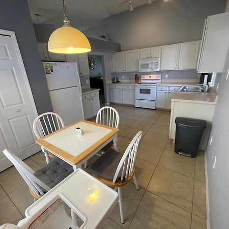 3 Bedroom Villa With Poolside Cinema And Games Room Close To Theme Parks Sleeps 6 Plus 2 Orlando Kültér fotó
