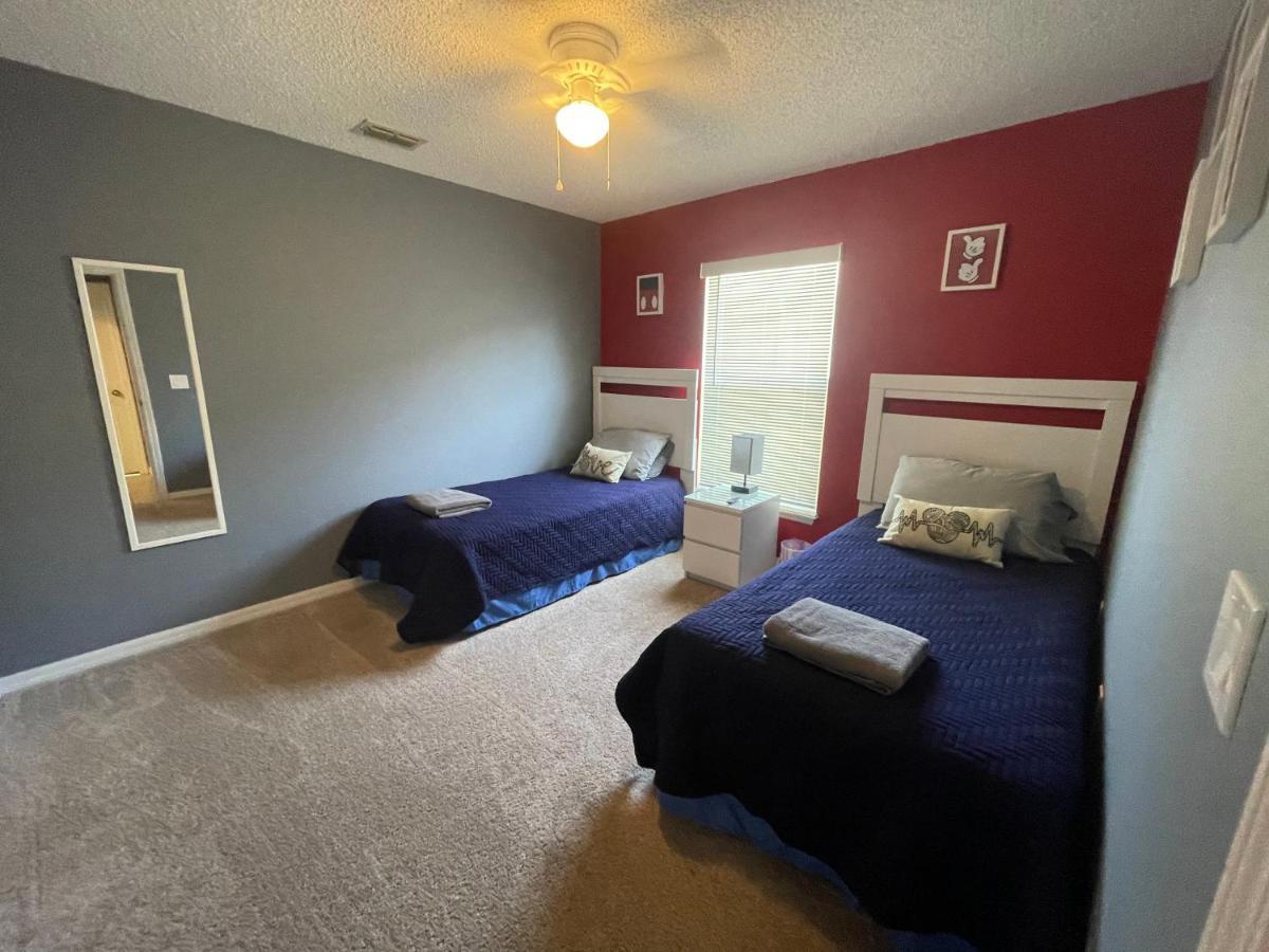 3 Bedroom Villa With Poolside Cinema And Games Room Close To Theme Parks Sleeps 6 Plus 2 Orlando Kültér fotó